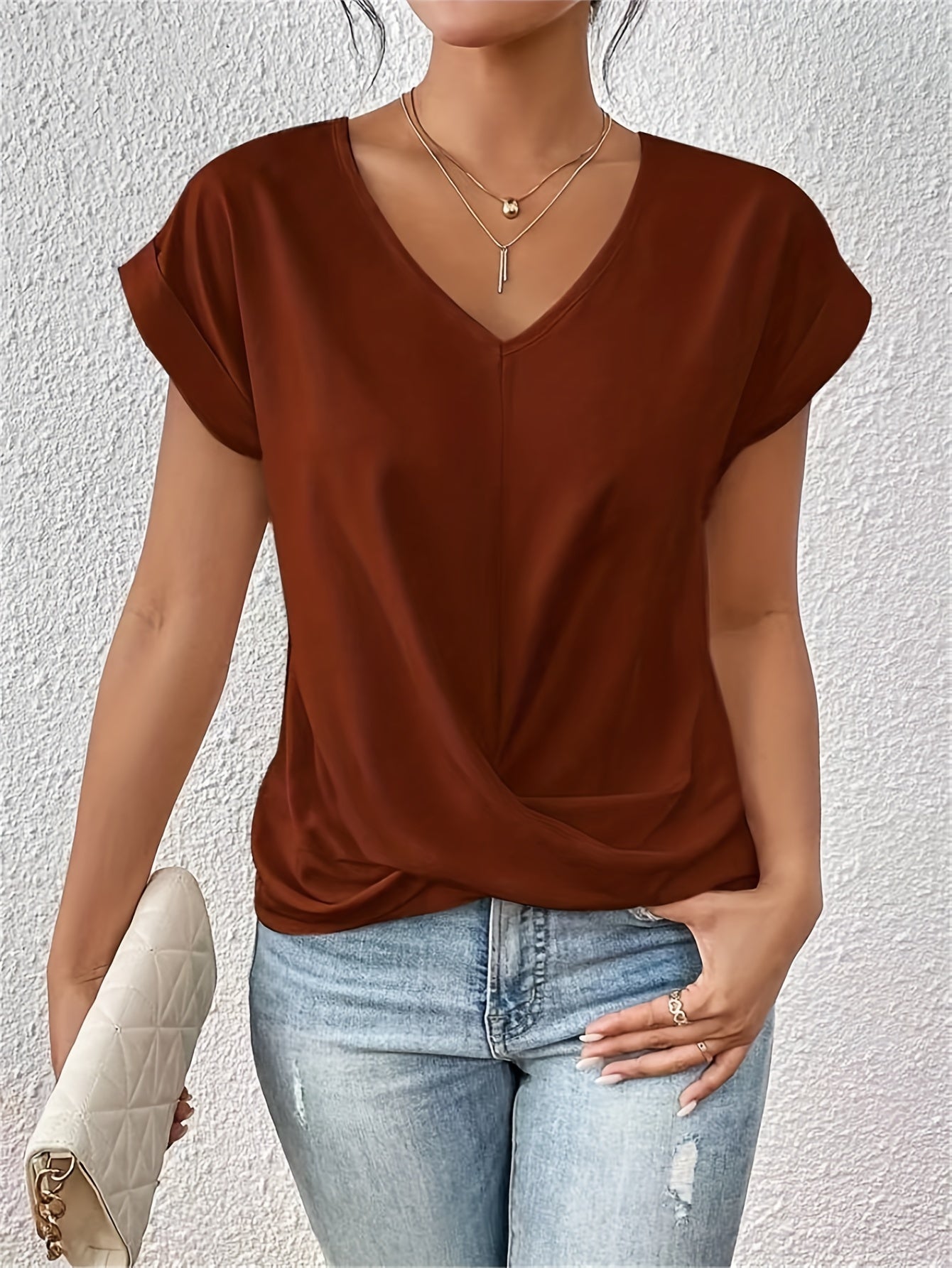 MOREAU LYON | WOMEN'S ELEGANT V-NECK T-SHIRT